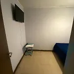 Habitacion En Las Condes Para 1 A 2 Personas / Estacionamiento