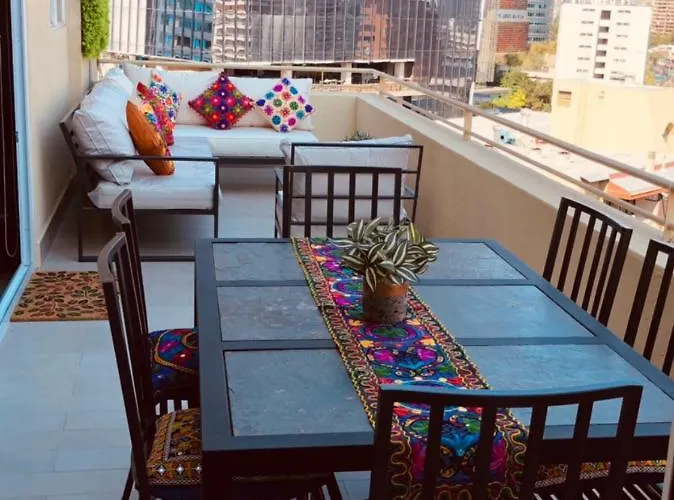 Apartament Condo Amueblado, El Golf, Las Condes Santiago con vista al Costanera Center