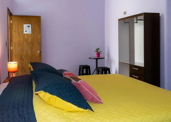 Santiago Backpackers