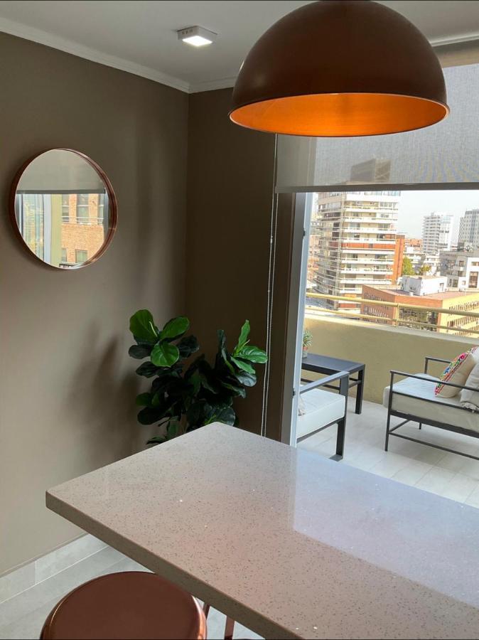 Apartahotel Amueblado, El Golf, Condes Con Vista Al Costanera Center *