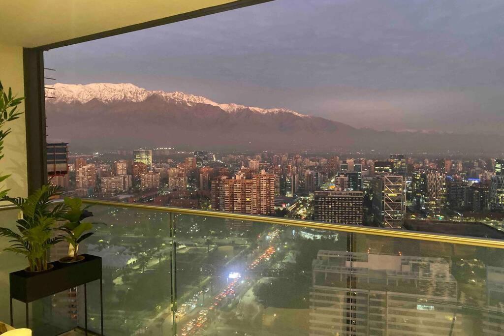 Apartamento Departamento De Lujo En Suite, En El Piso 38, Condes, Costado De Parques Y Malls