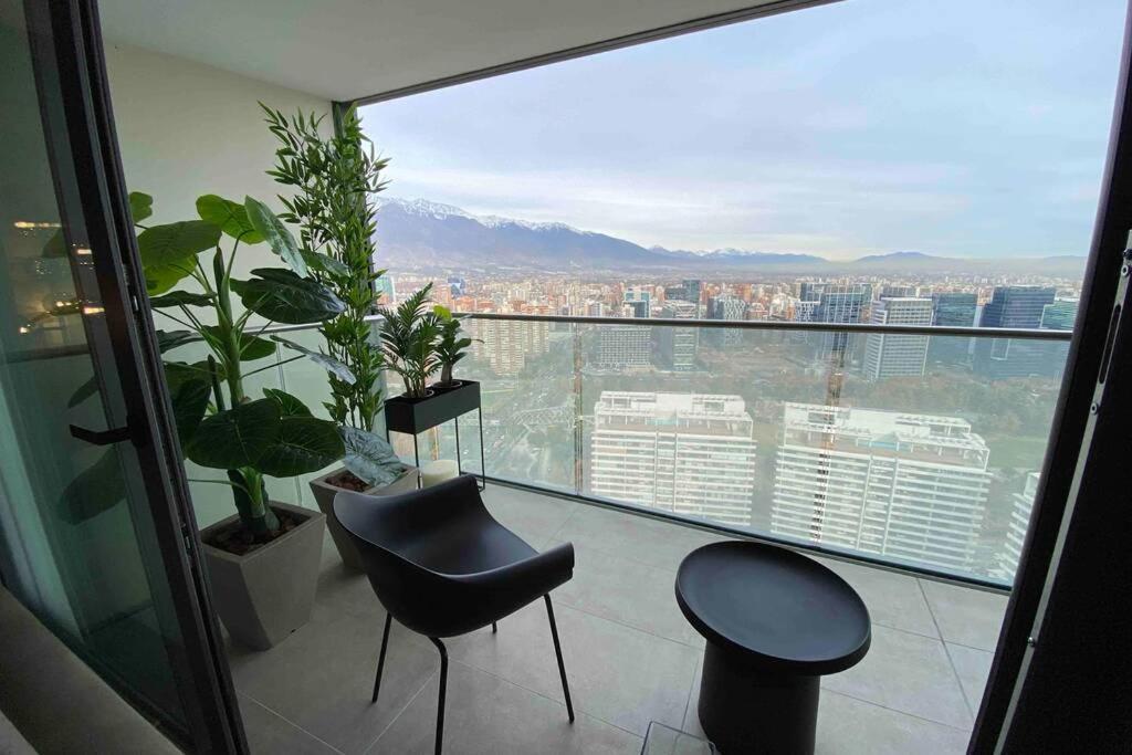 Departamento De Lujo En Suite, En El Piso 38, Condes, Costado De Parques Y Malls Apartamento *
