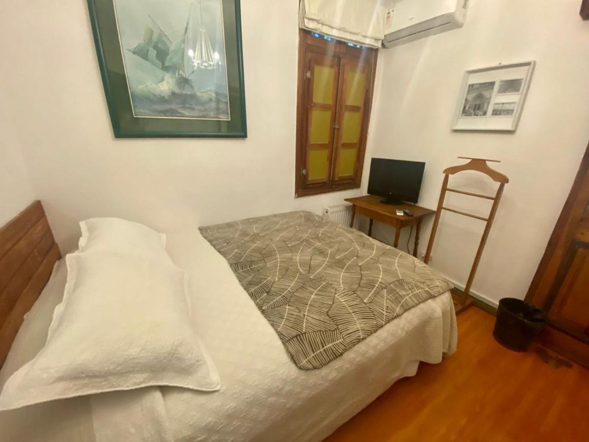 Conchita Flores Bed and breakfast