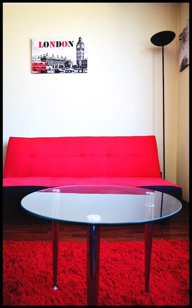 Apartment Furnished *