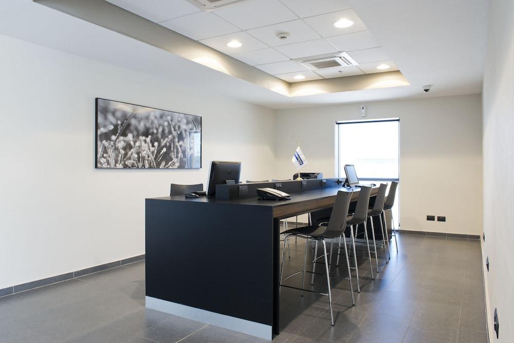 Hotel Express By Marriott Aeropuerto 3*
