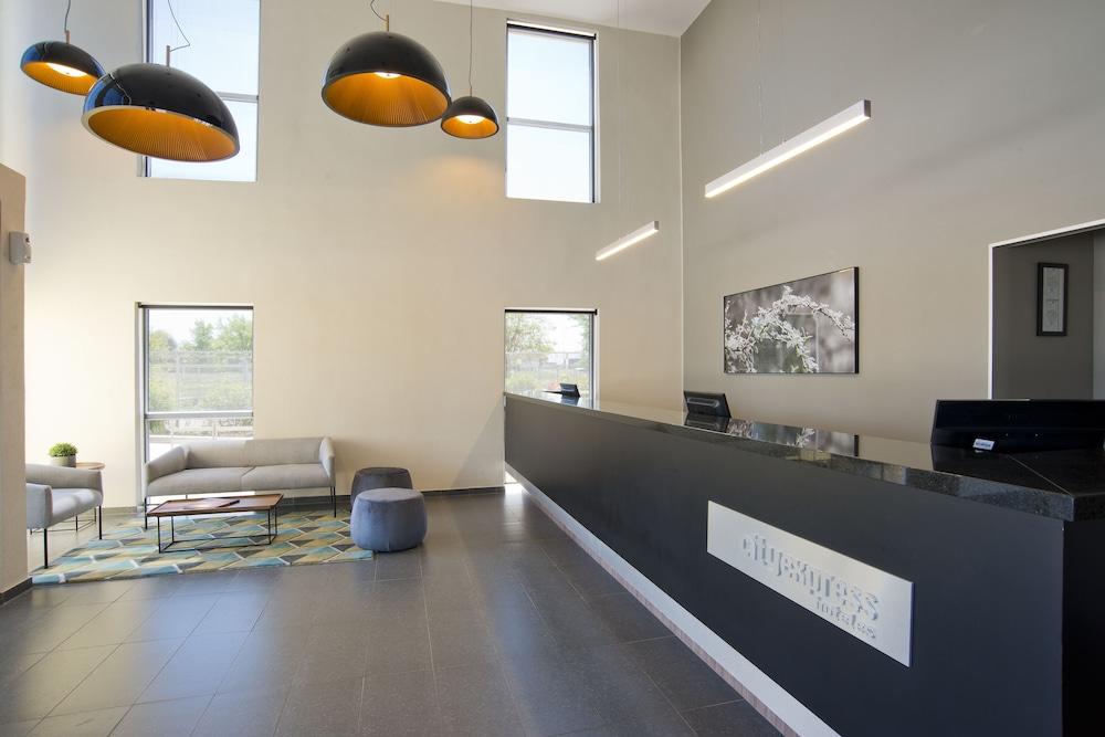 Hotel Express By Marriott Aeropuerto 3*