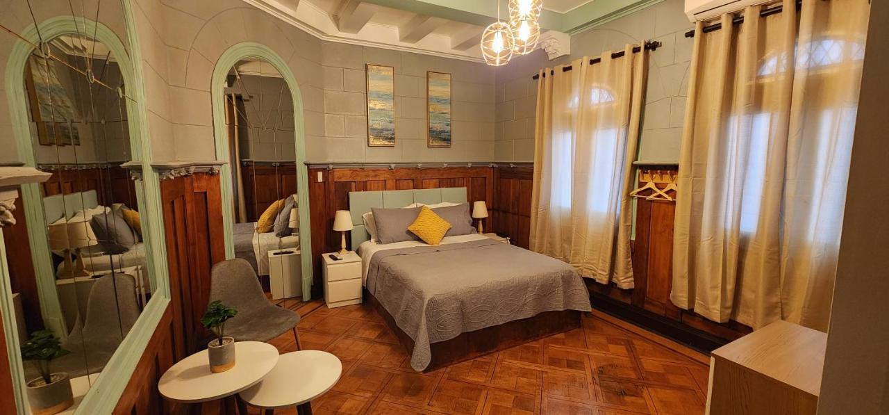 Voila Londres Hotel Santiago