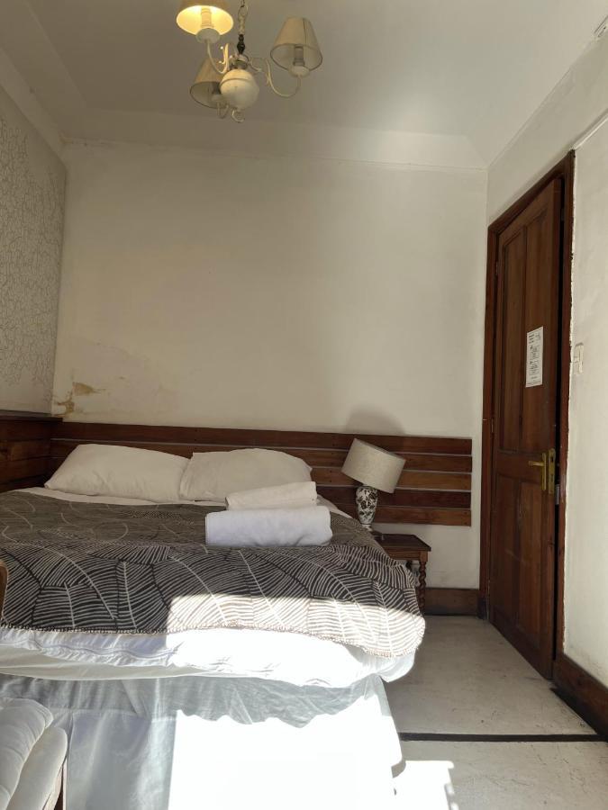 Conchita Flores Bed and breakfast