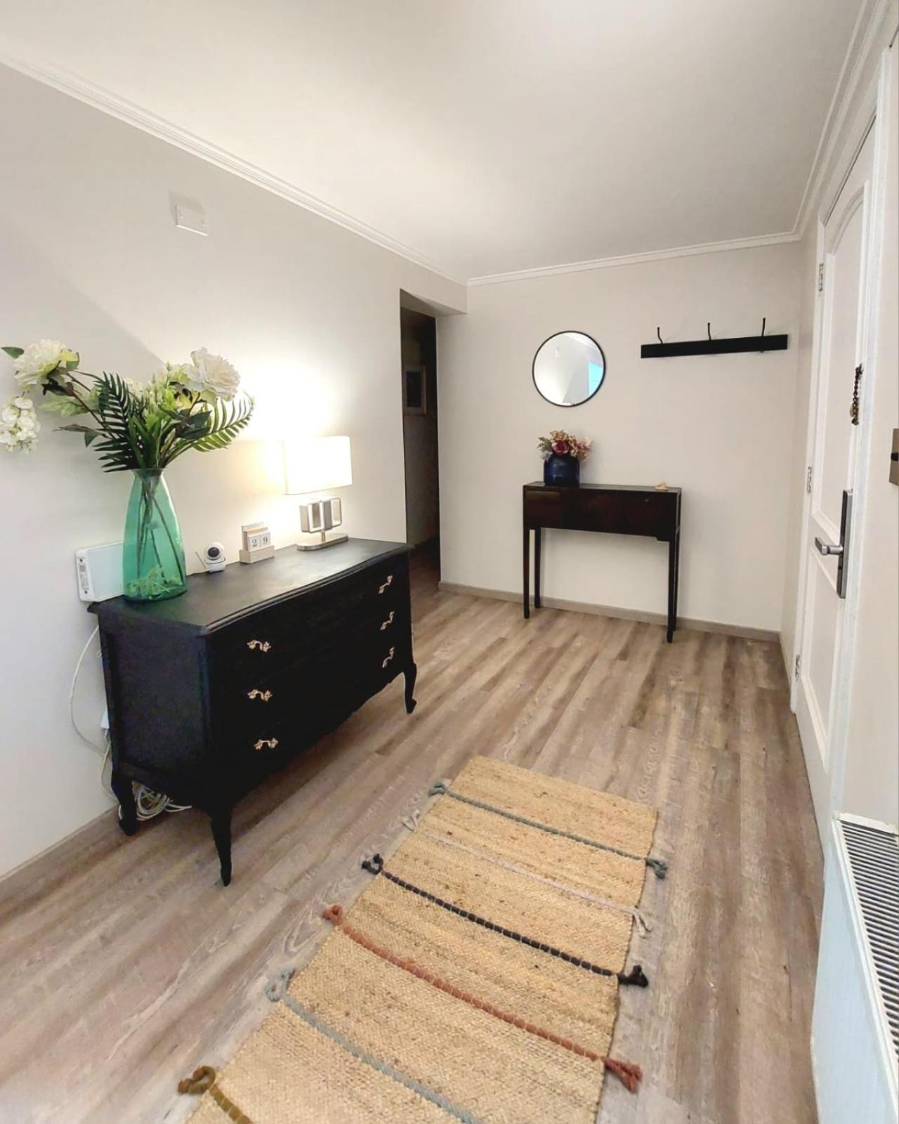 Hermoso Depto En Condes Parque Arauco, 10 Personas Santiago