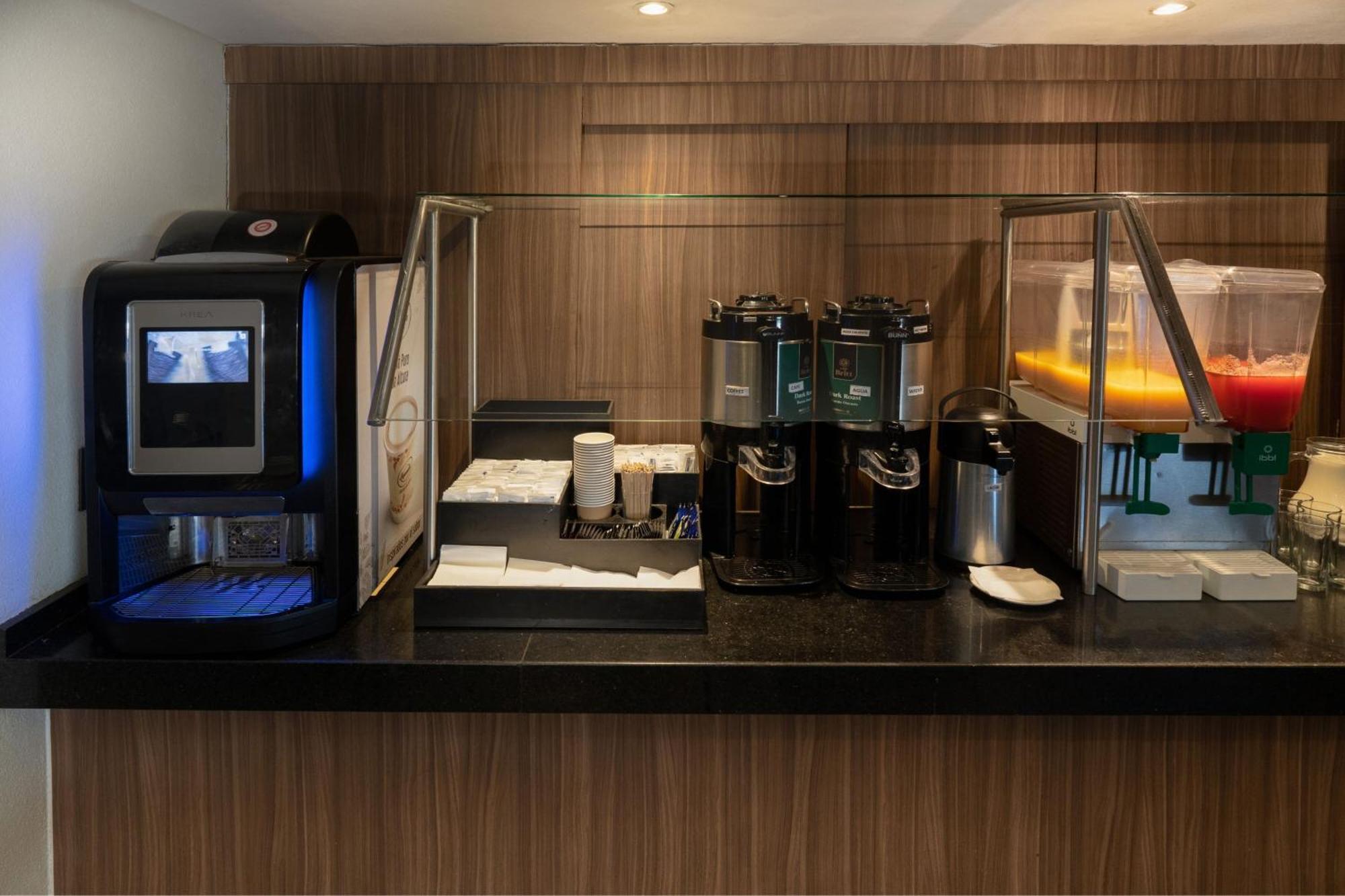 Hotel Express By Marriott Aeropuerto Santiago