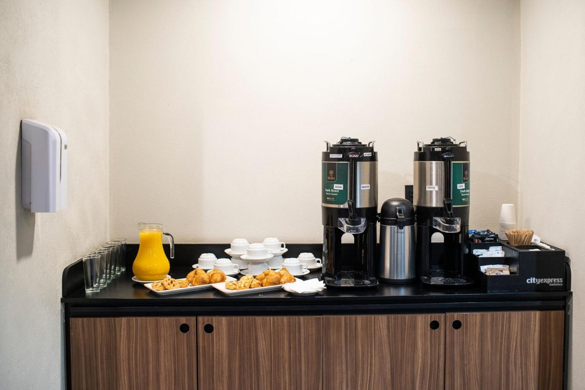 Hotel Express By Marriott Aeropuerto