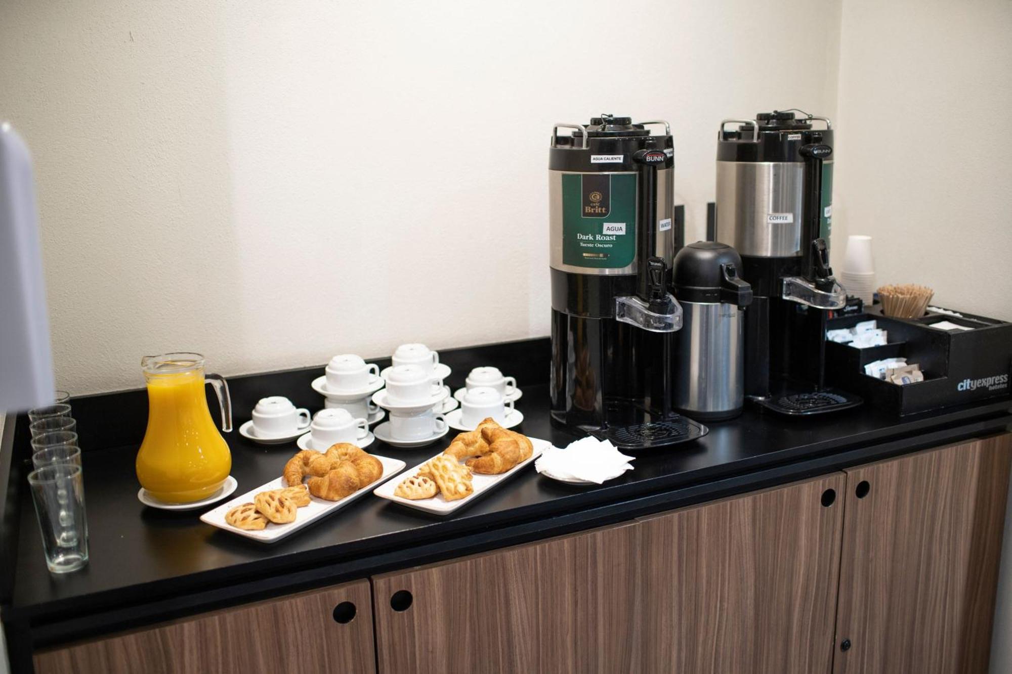 Express By Marriott Aeropuerto Hotel 3*