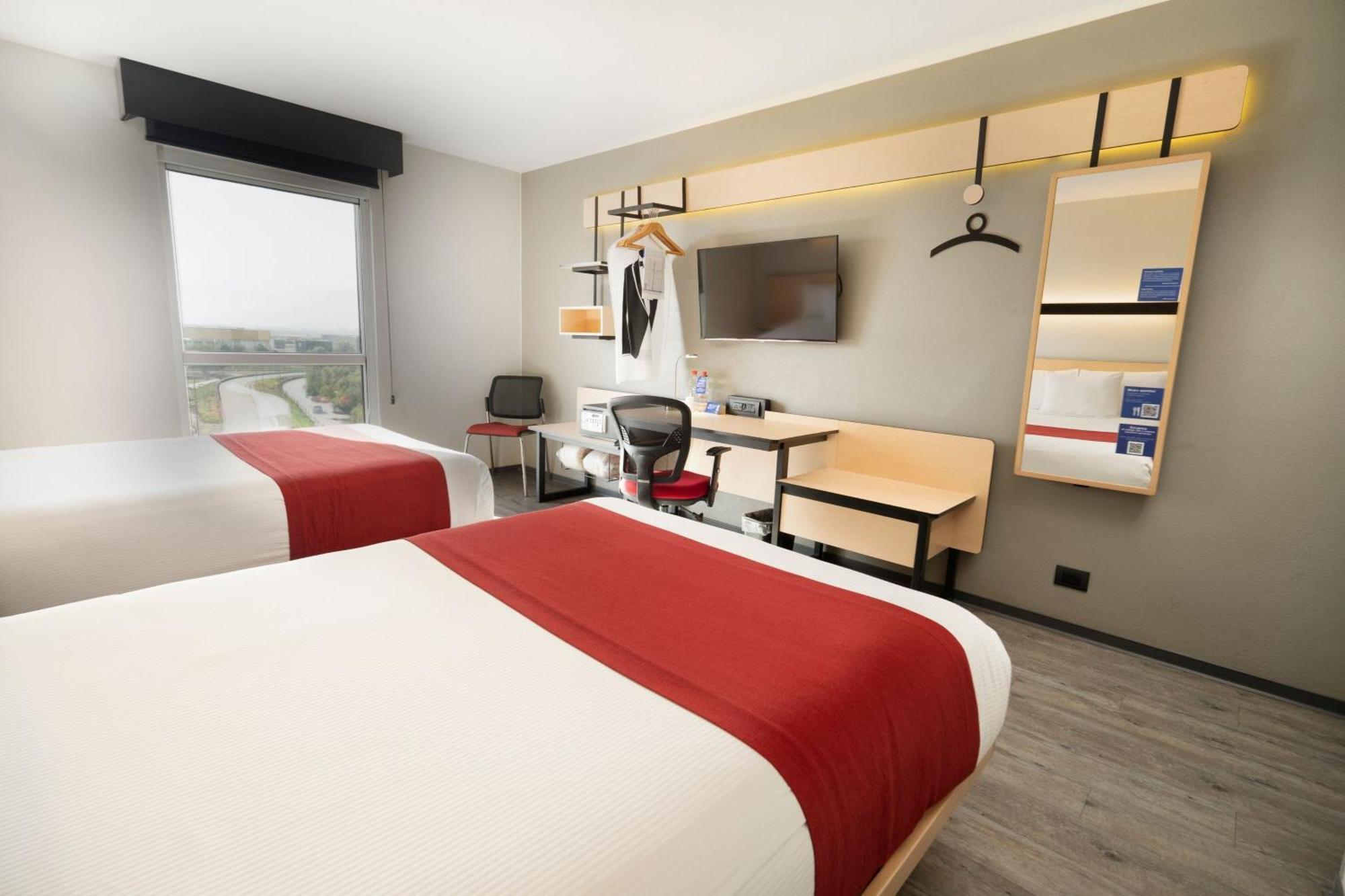 Express By Marriott Aeropuerto Hotel Santiago