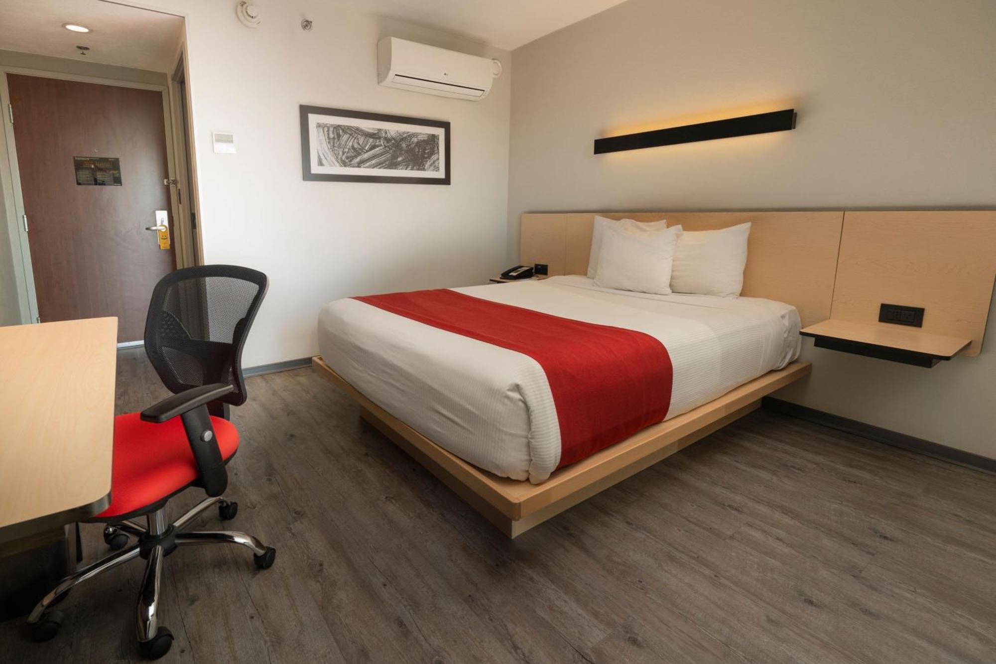 Express By Marriott Aeropuerto Hotel