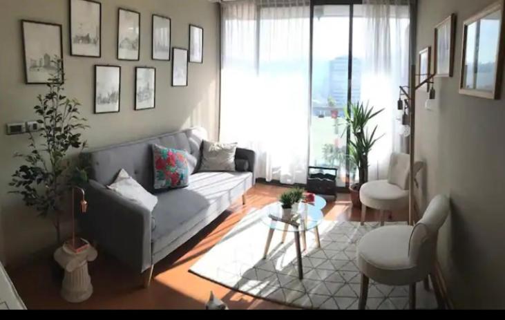 Luminosa Habitacion Con Bano Privado En El Centro De Providencia * Santiago de Chile