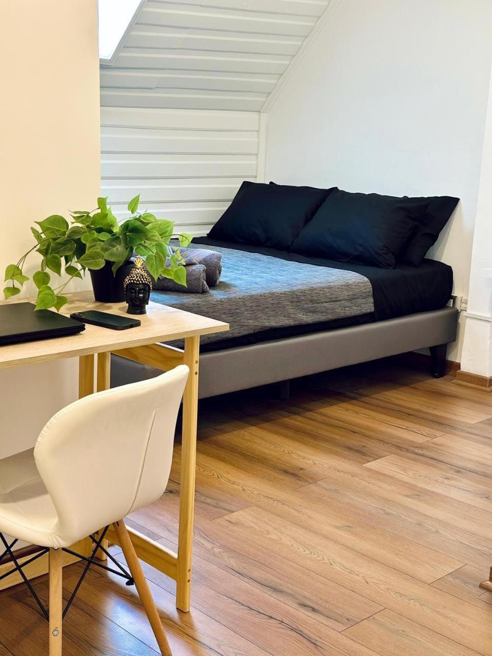Hostal Yogi *