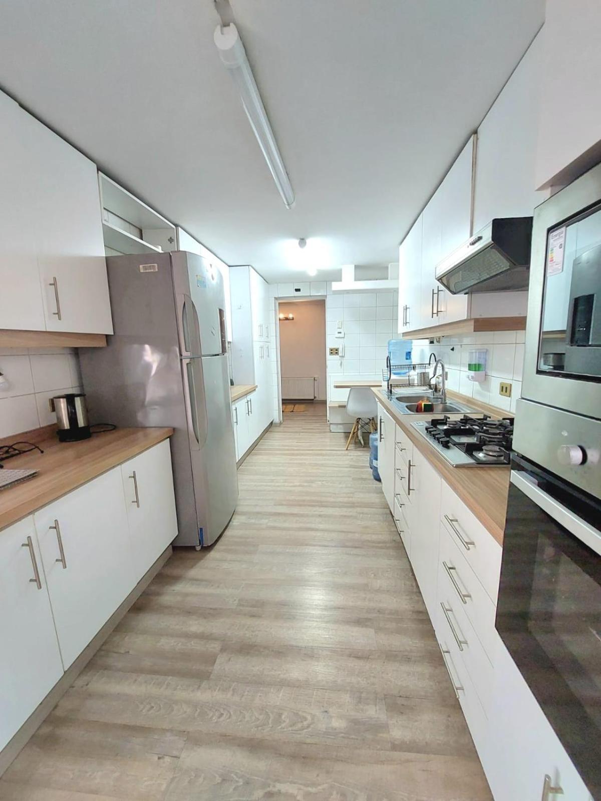 Hermoso Depto En Condes Parque Arauco, 10 Personas * Santiago