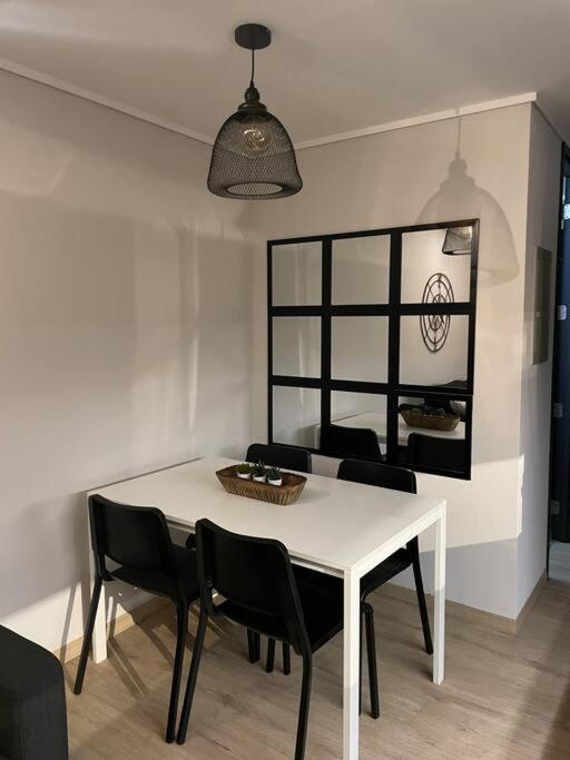 Apartamento Estudio En Estoril Cercano A Principales Centros De *