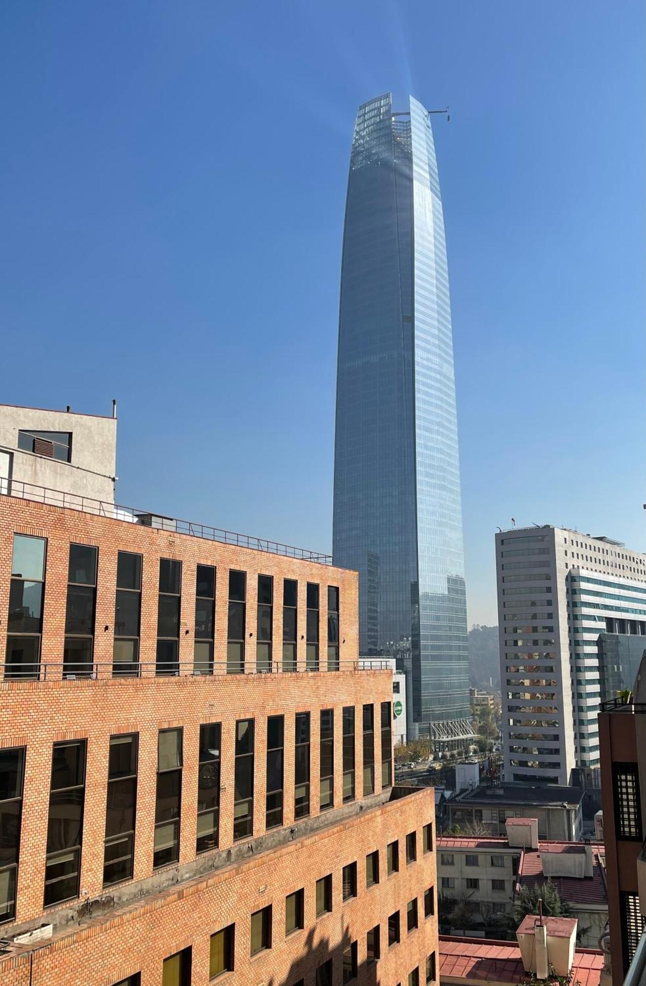 Apartahotel Amueblado, El Golf, Condes Con Vista Al Costanera Center *