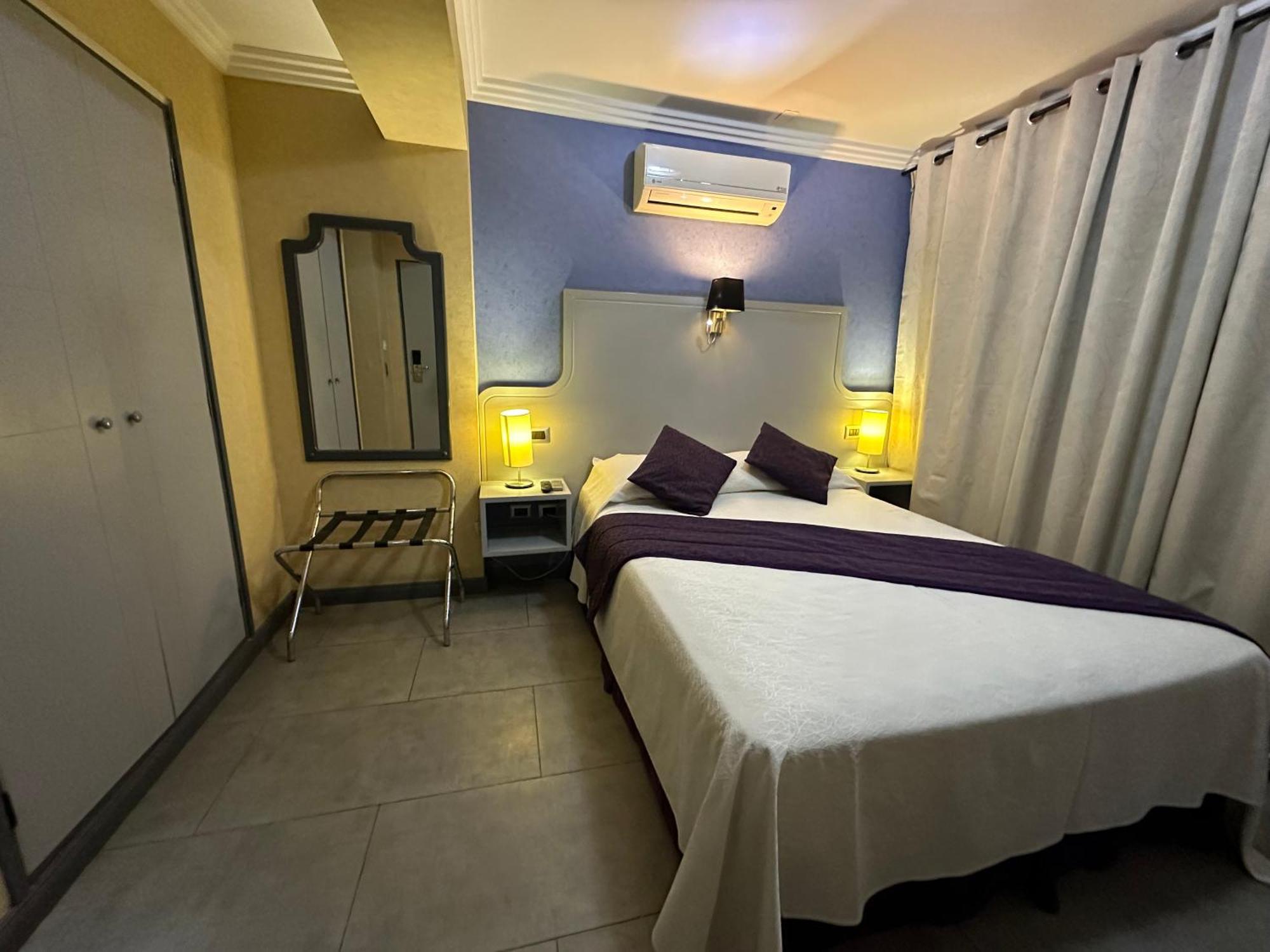 Hotel Principado Lastarria 3*