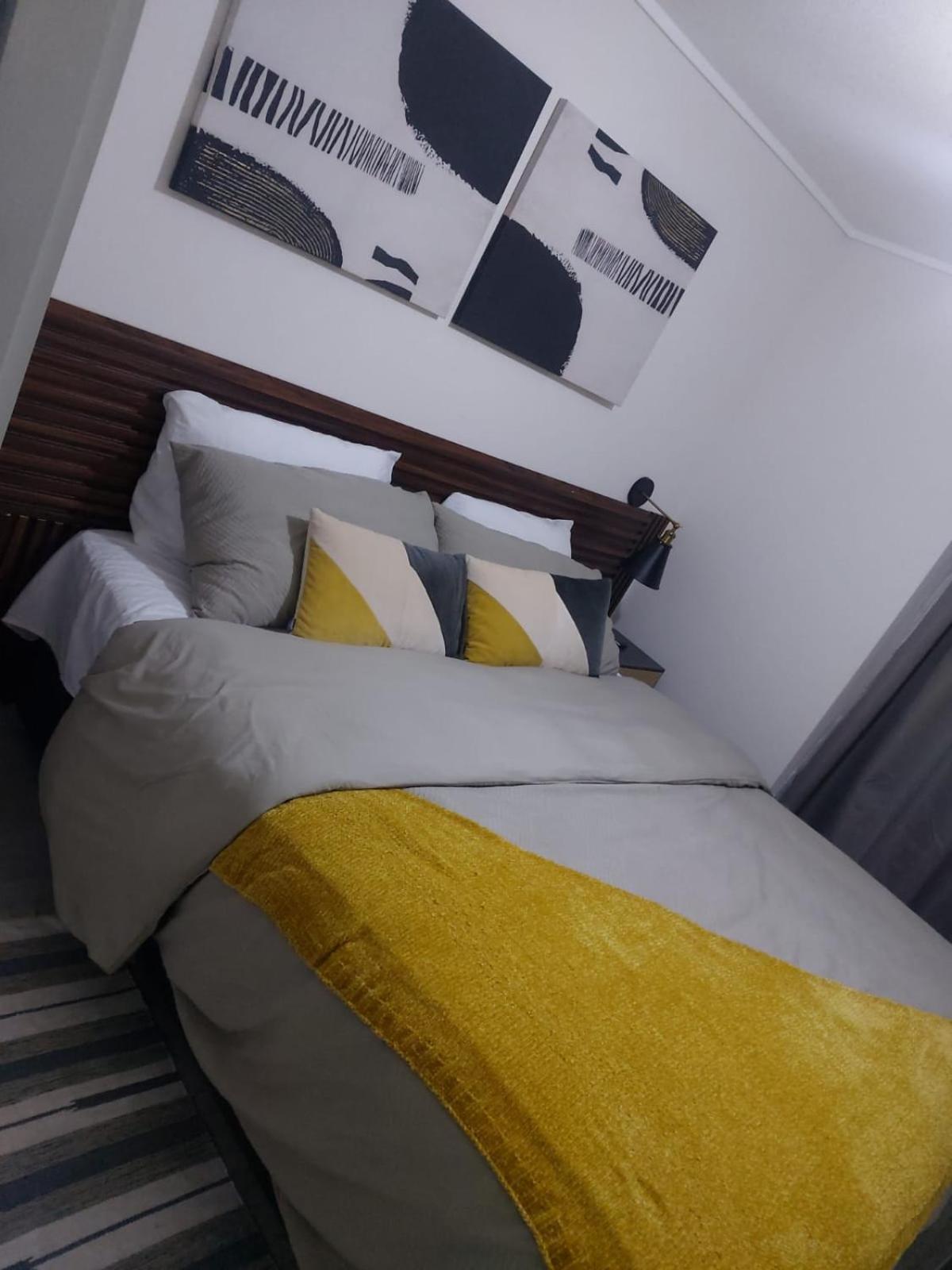 Centro Cama King Y Aire Acondicionado *