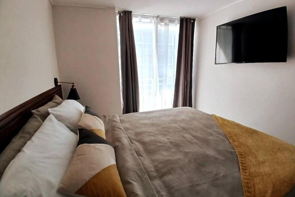 Centro Cama King Y Aire Acondicionado