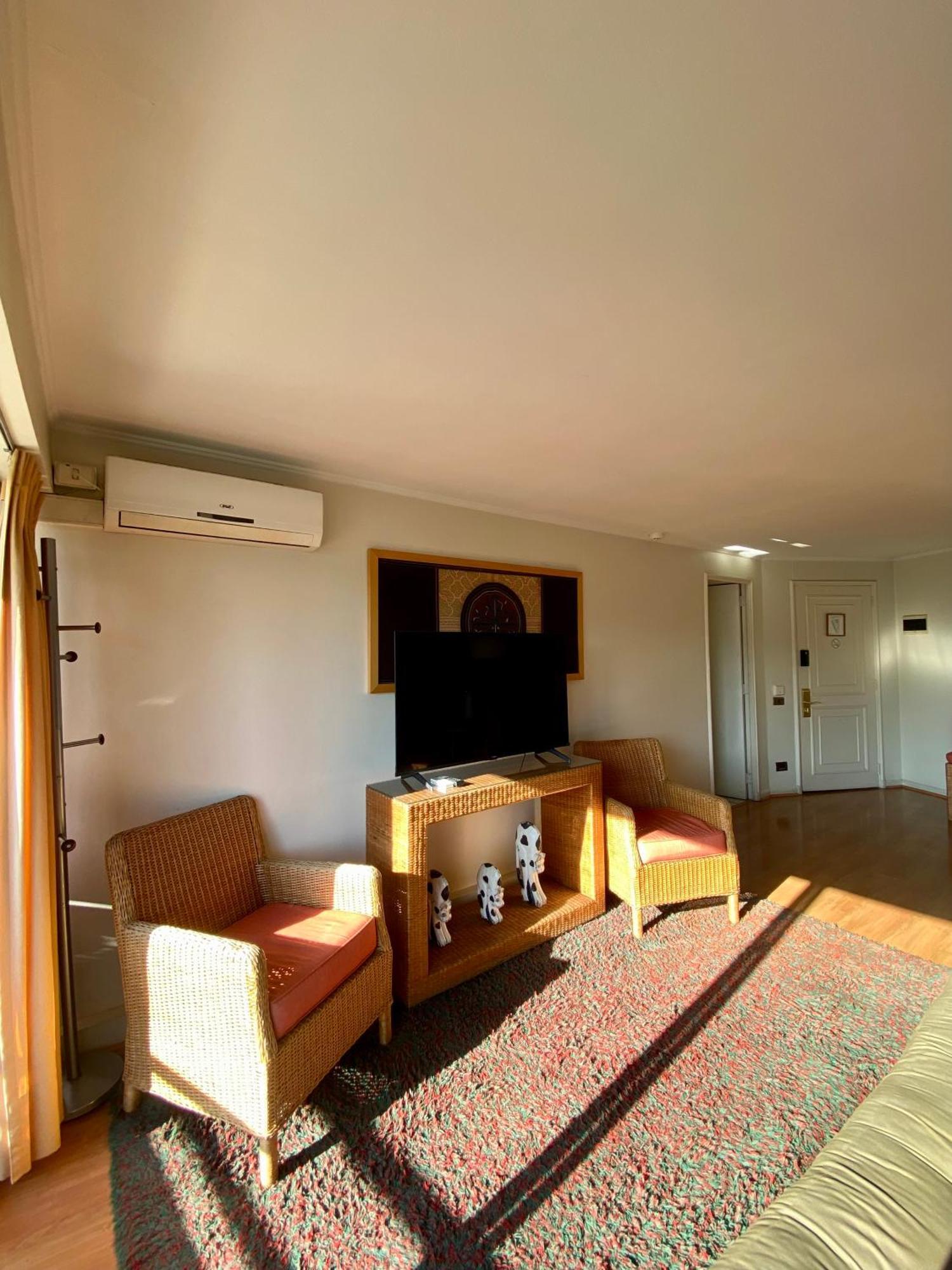 Apartamento Con Piscina Costanera Center * Santiago
