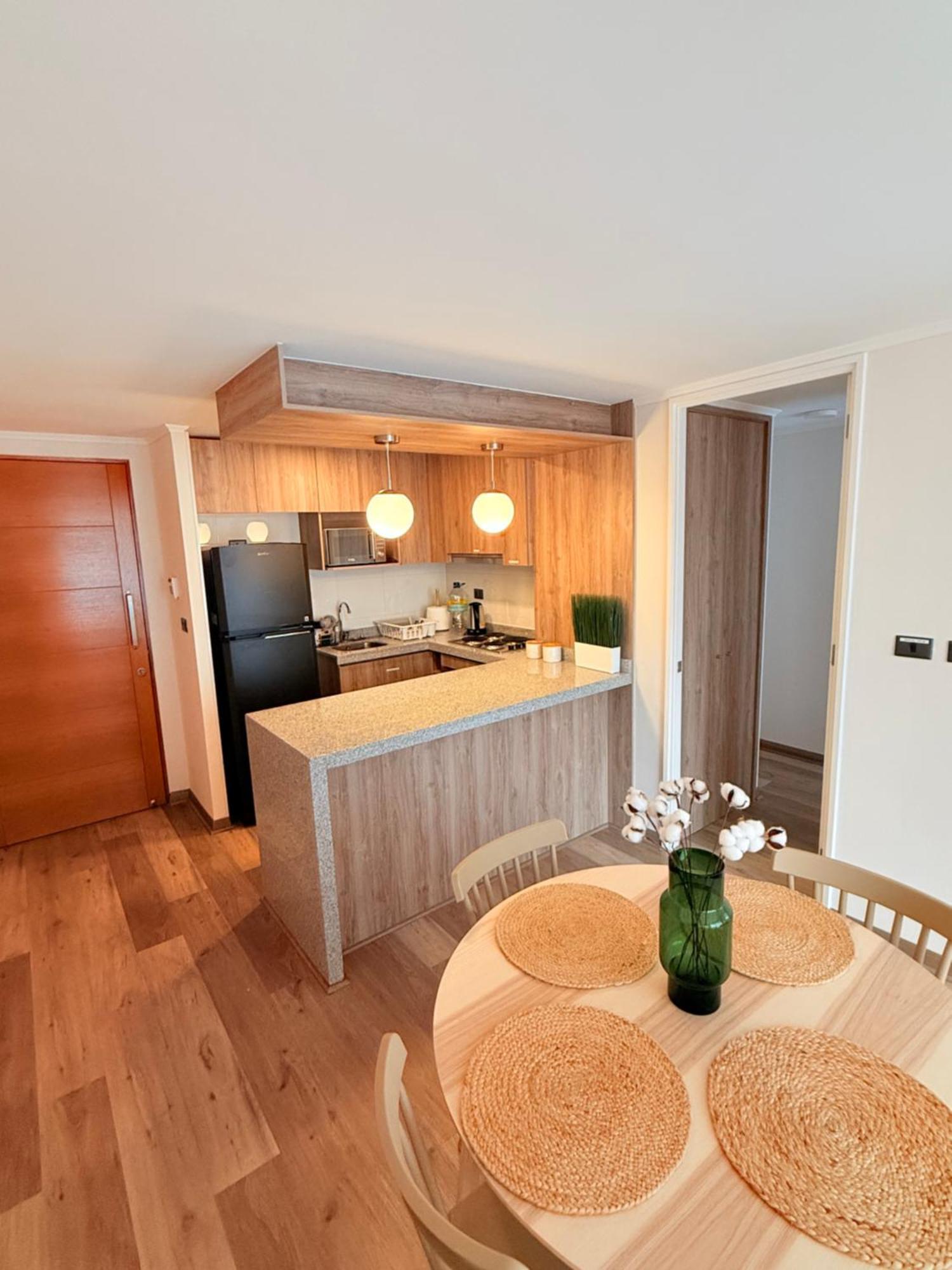 Departamento Con Estacionamiento Incluido, Ideal Ir De Compras Y Conectar Con Puntos Turisticos Apartamento *