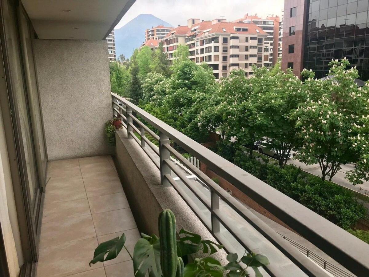 Mirando A Parque Arauco Apartamento Santiago de Chile