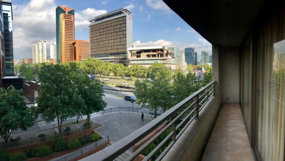 Mirando A Parque Arauco