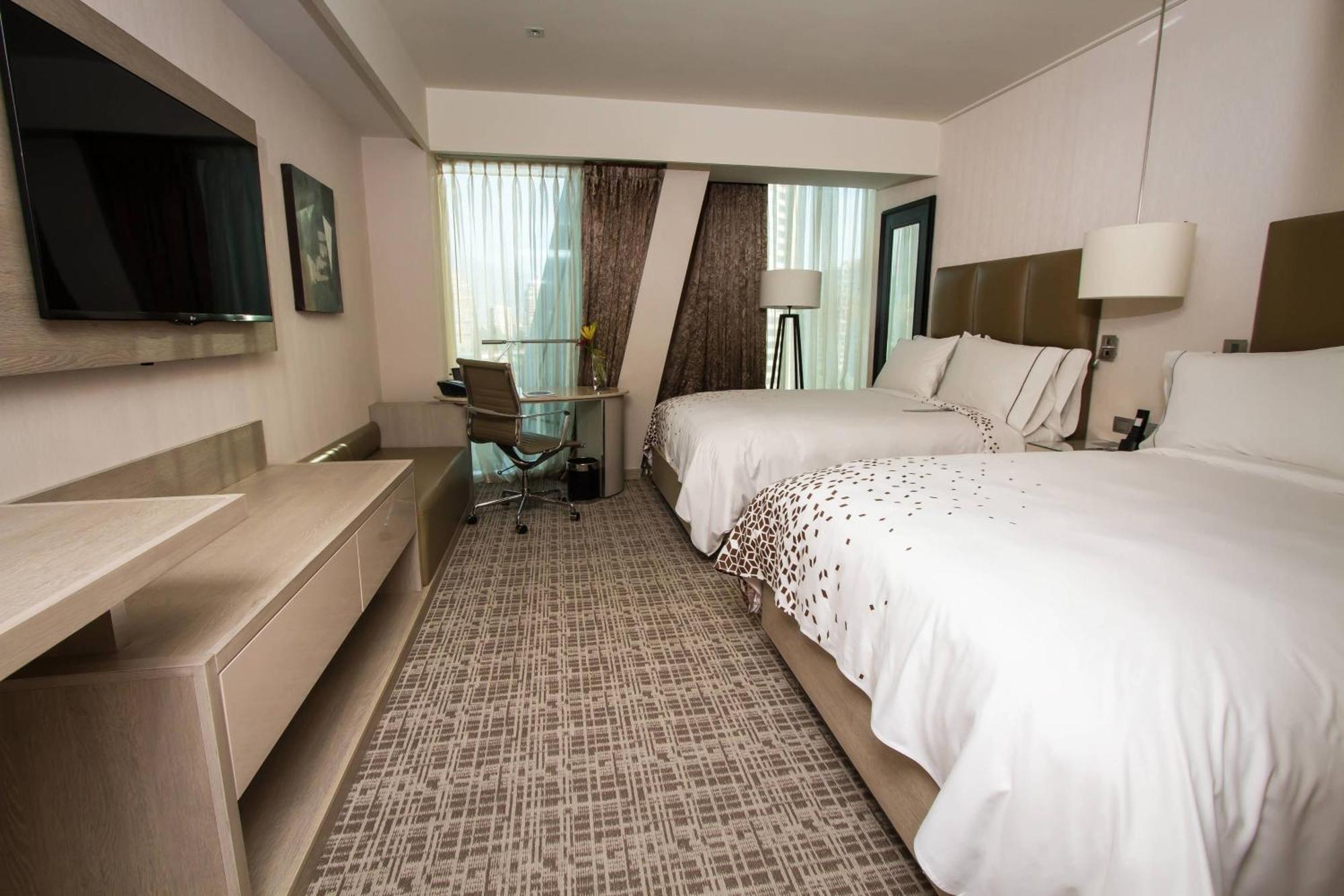 Renaissance By Marriott 5*