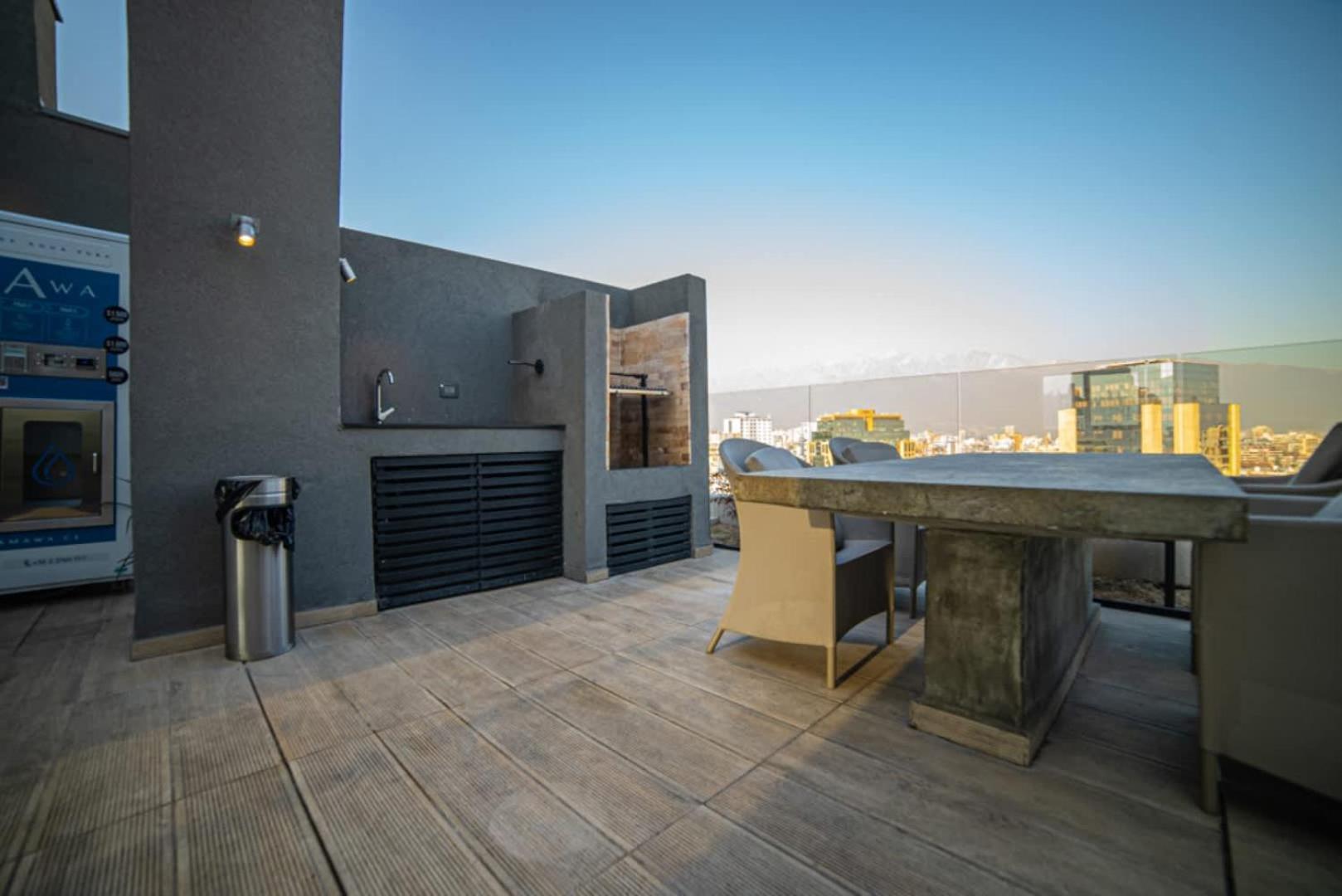 Modern With Unbeatable View Apartment *