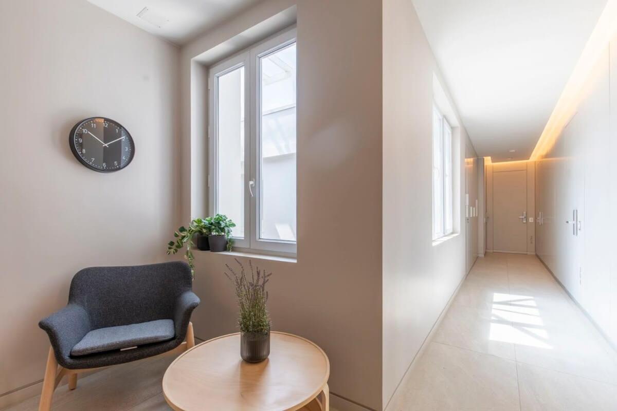 Apartamento Hom I En Ubicacion Privilegiada En Edif Historico