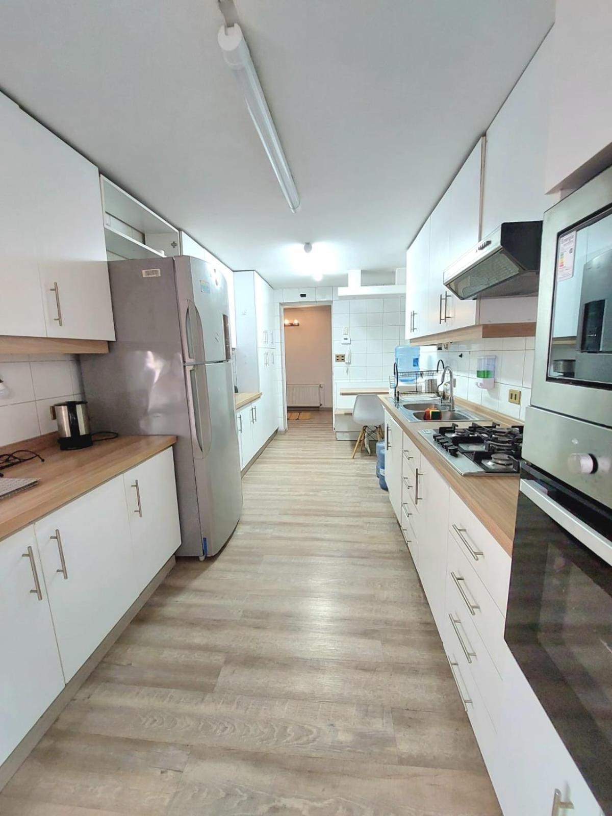 Apartamento Hermoso Depto En Condes Parque Arauco, 10 Personas