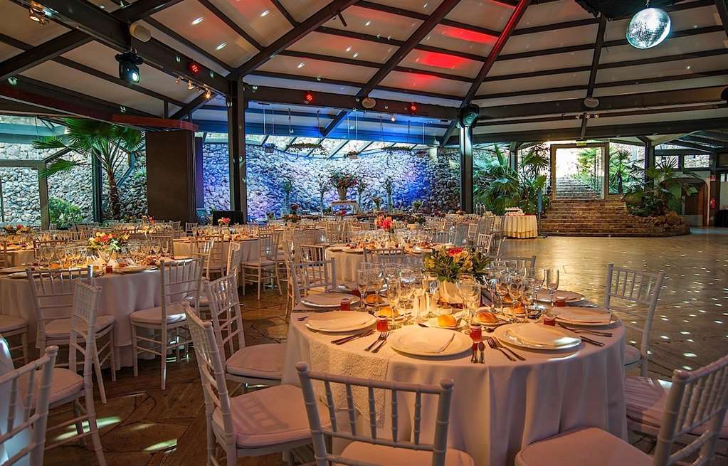 Hotel Y Centro De Eventos Manquehue Condes