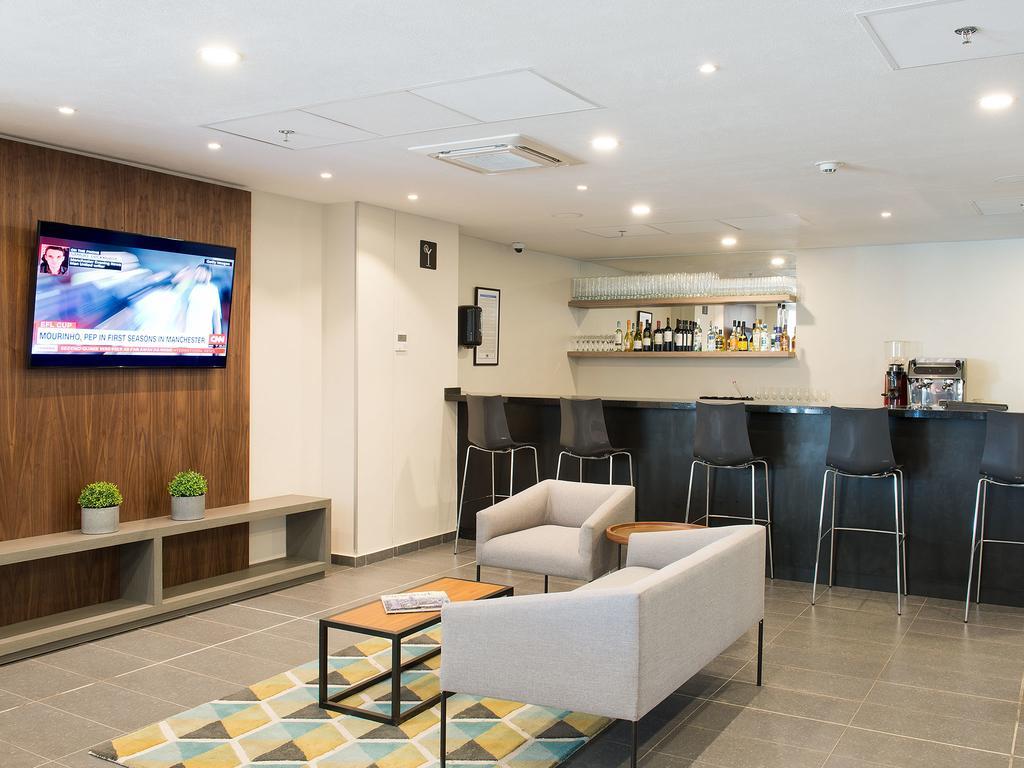 Hotel Express By Marriott Aeropuerto Santiago