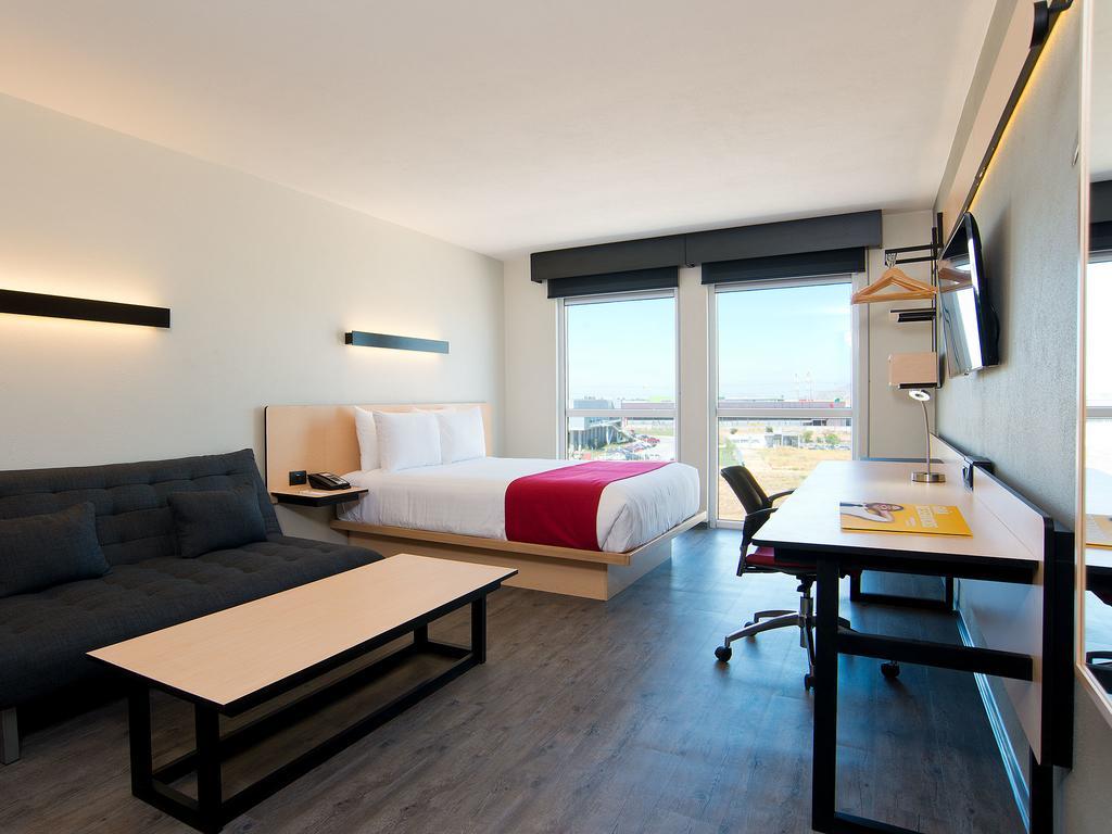Express By Marriott Aeropuerto Santiago