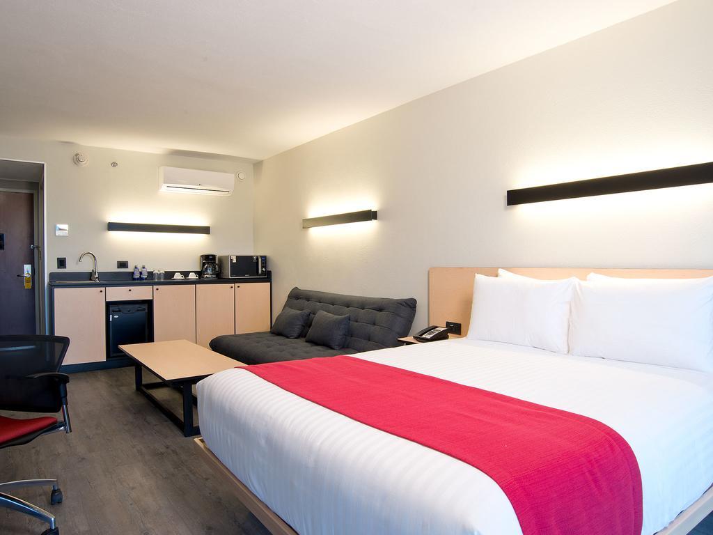Express By Marriott Aeropuerto Santiago