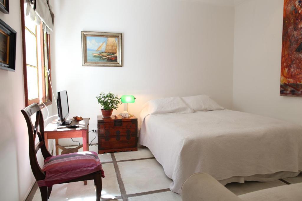 Conchita Flores Bed and breakfast