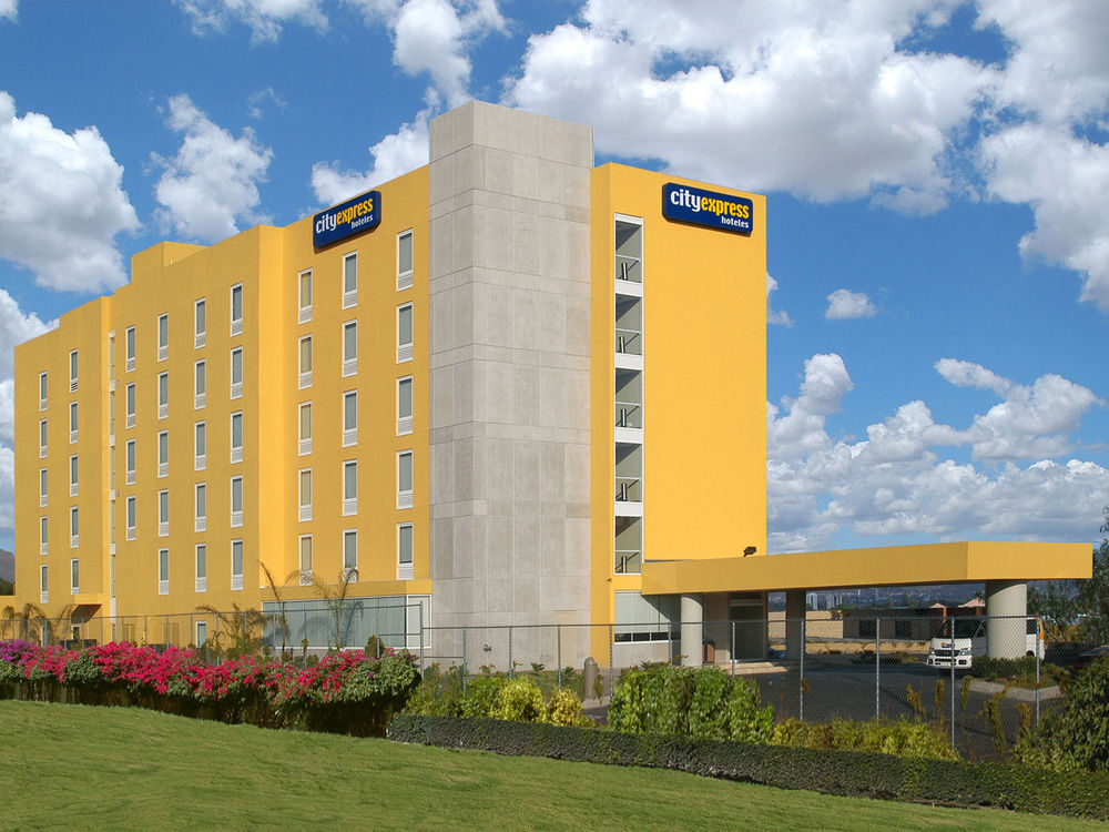 Express By Marriott Aeropuerto Hotel Santiago