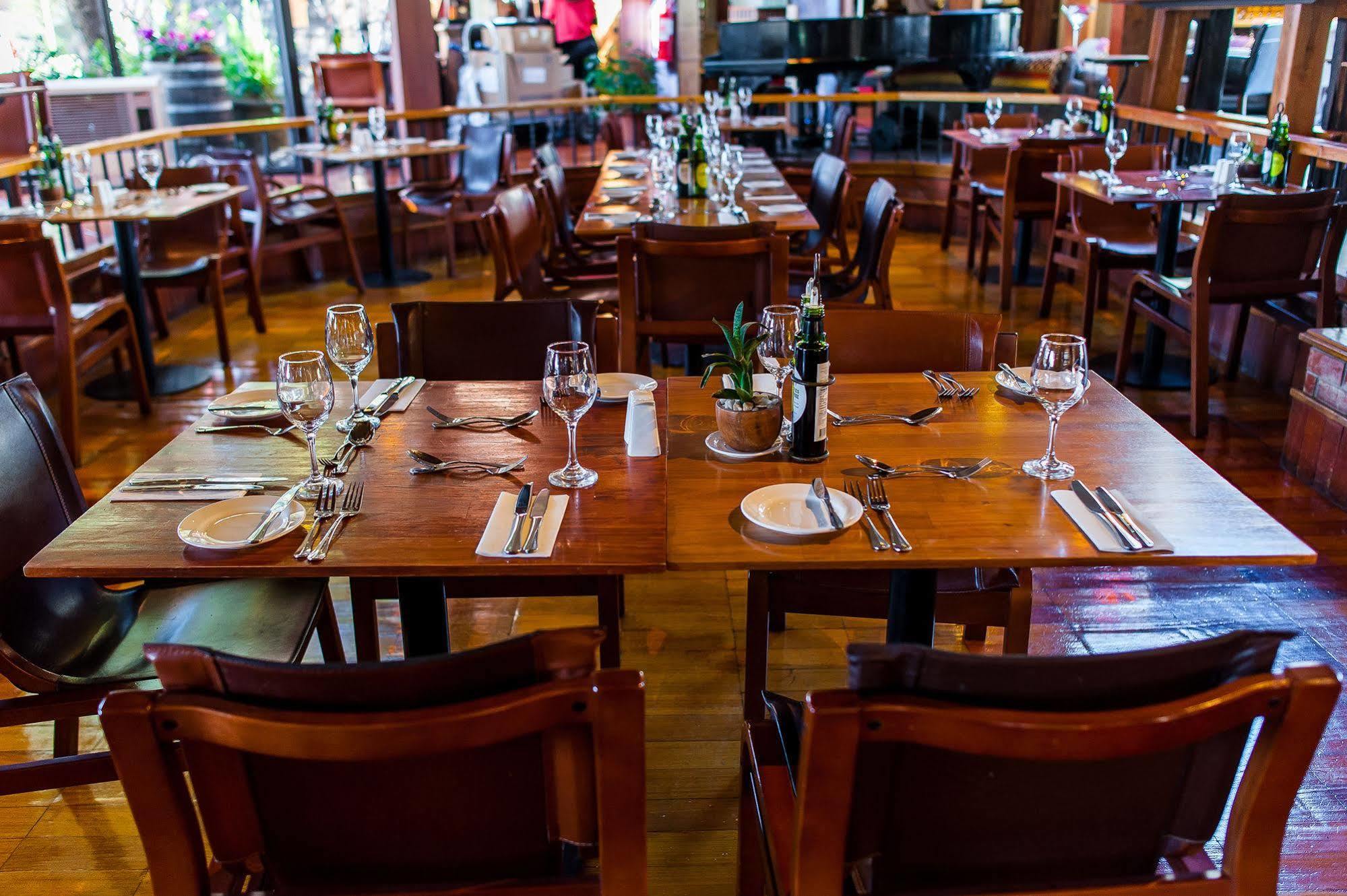 Y Centro De Eventos Manquehue Condes Hotel 4*
