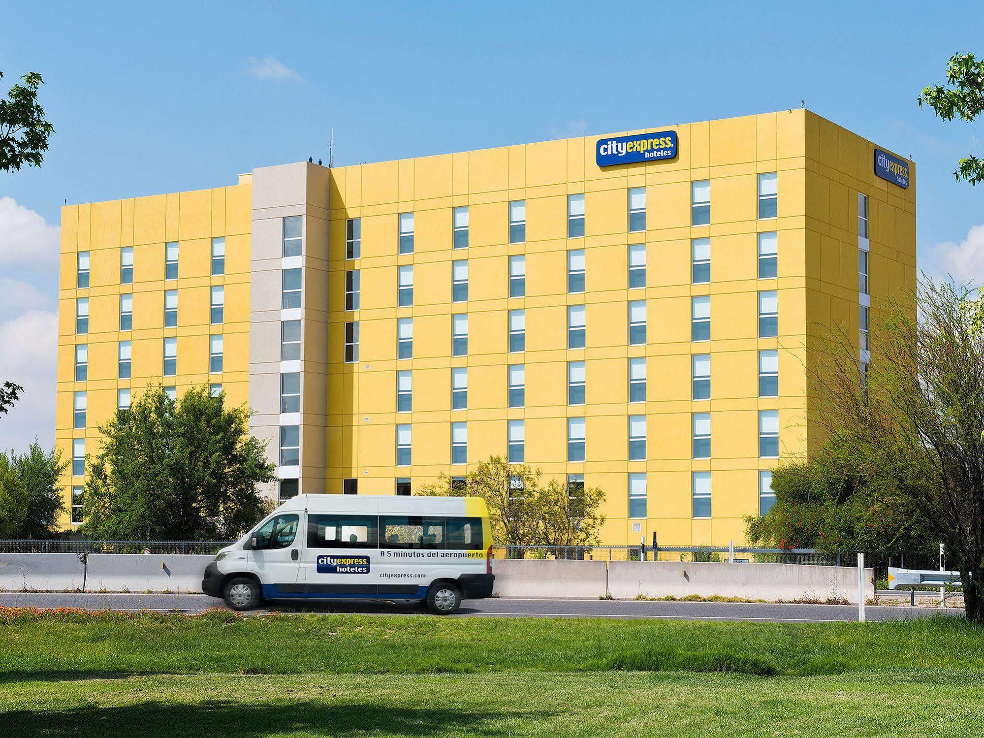 Express By Marriott Aeropuerto Hotel Santiago