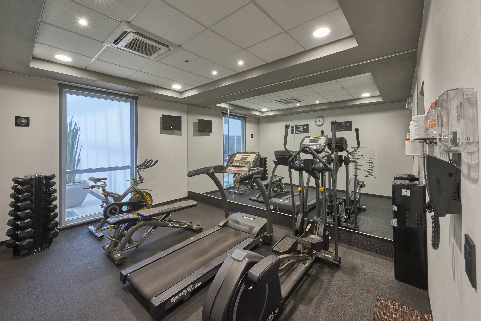 Express By Marriott Aeropuerto Hotel 3*
