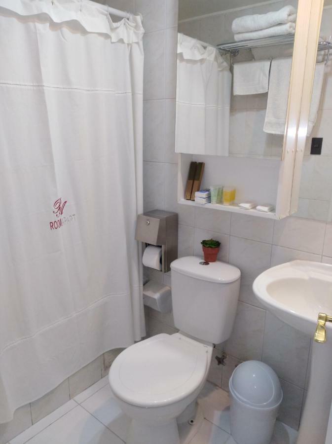 Roomapart Escuela Militar 3*