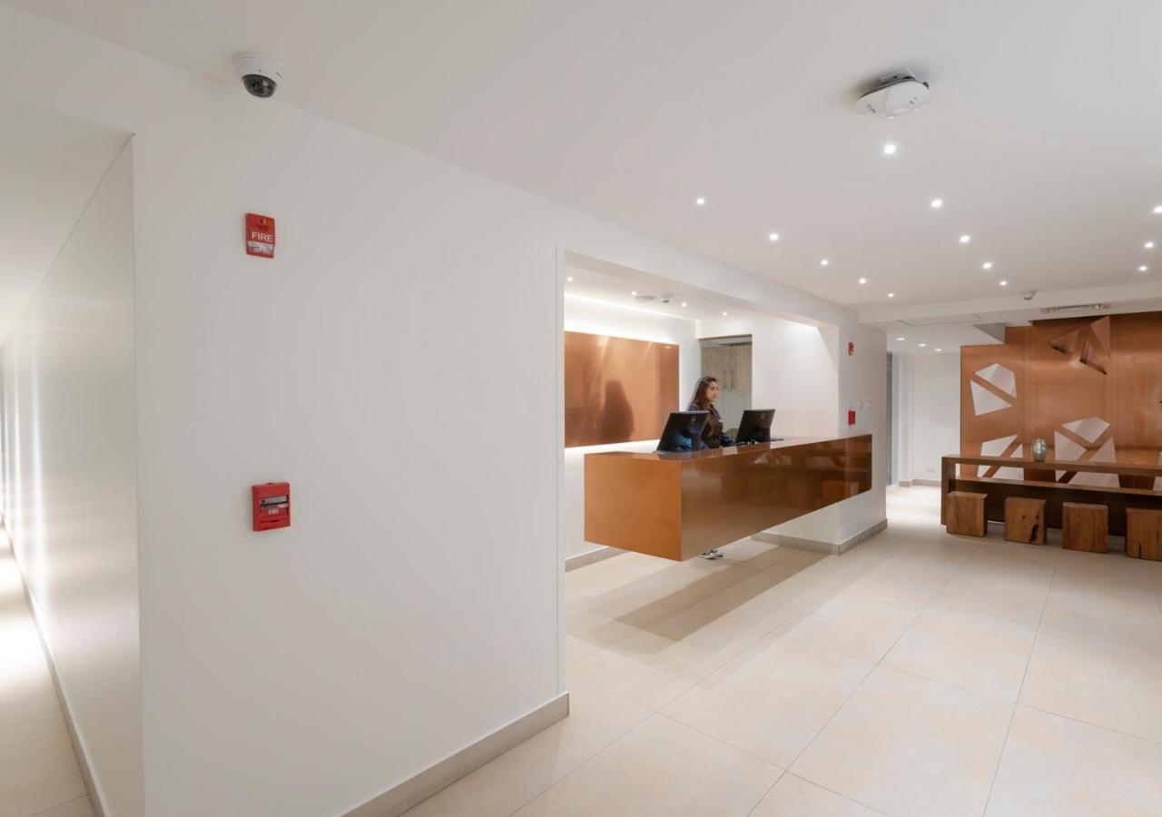 45 By Director 4* Santiago de Chile