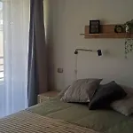 En El Corazon Del Barrio Providencia, Tranquilo Y Confortable Departamento