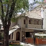 En El Corazon Del Barrio Providencia, Tranquilo Y Confortable Departamento
