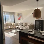 Santiago, Vitacura, Amplio Departamento