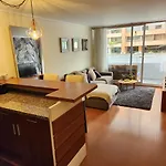 Alto Las Condes - A Pasos Del Mall - Excelente Y Comodo Departamento P/2 Personas