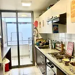 Departamento Luminoso A Pasos Del Barrio Italia Con Vista A La Cordillera